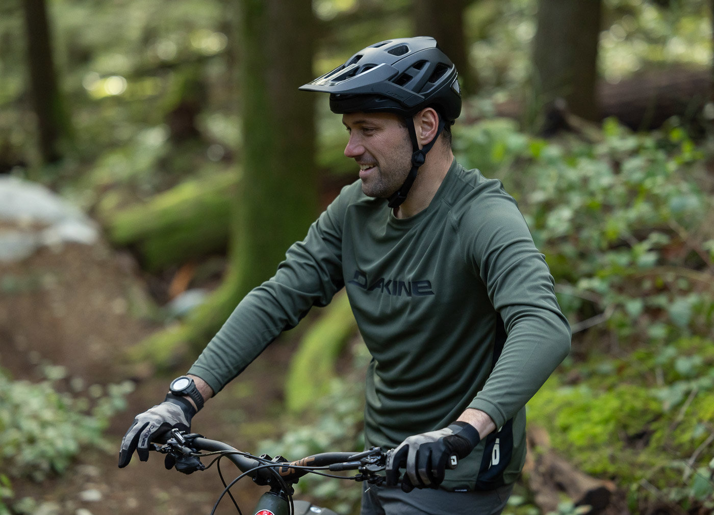 Jackal KinetiCore helm