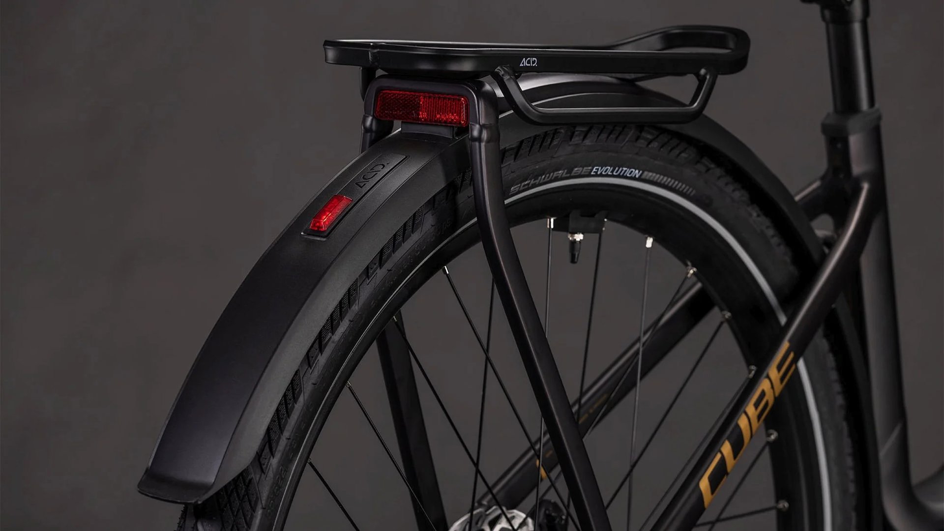 Kathmandu Hybrid Comfort SLX 800 lage instap