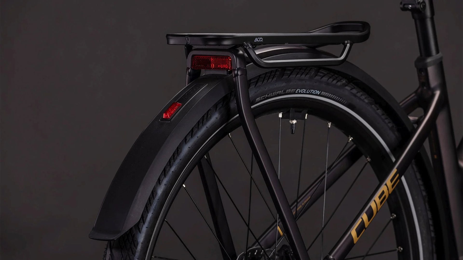 Kathmandu Hybrid Comfort SLX 800 mixed