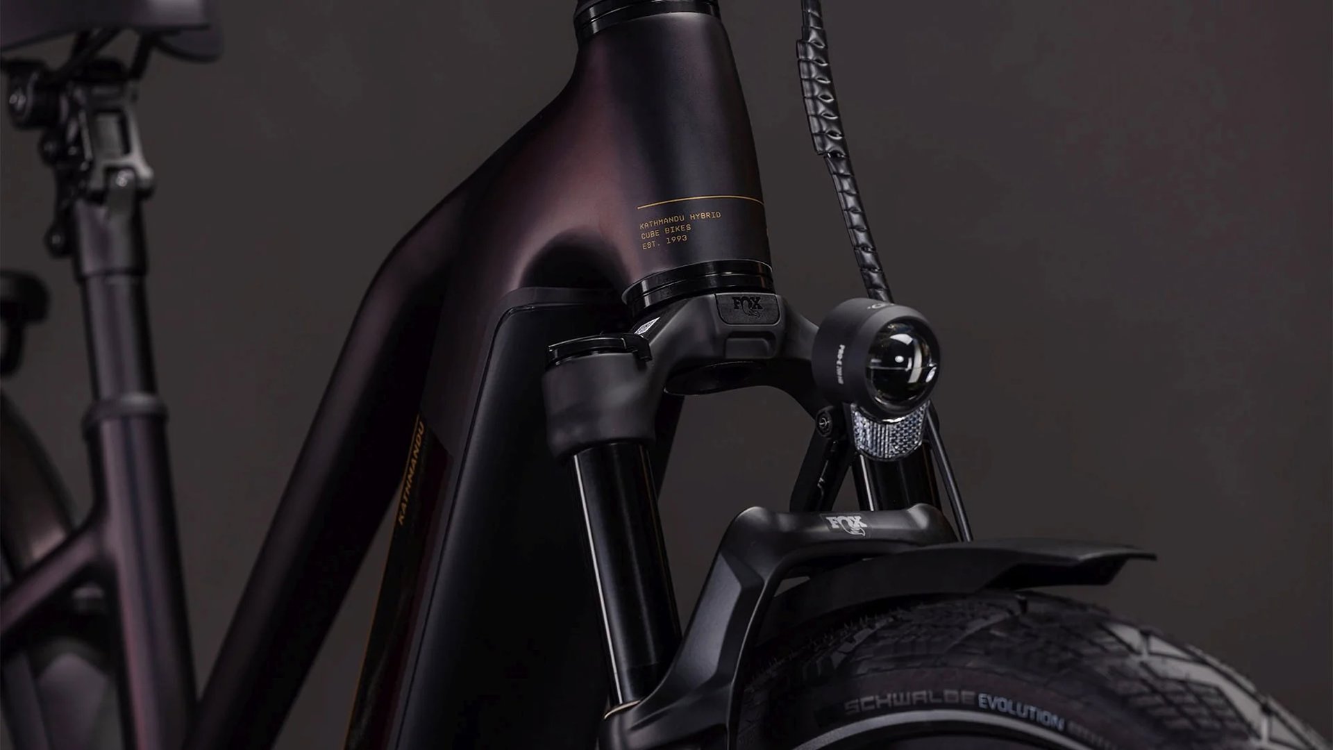 Kathmandu Hybrid Comfort SLX 800 mixed