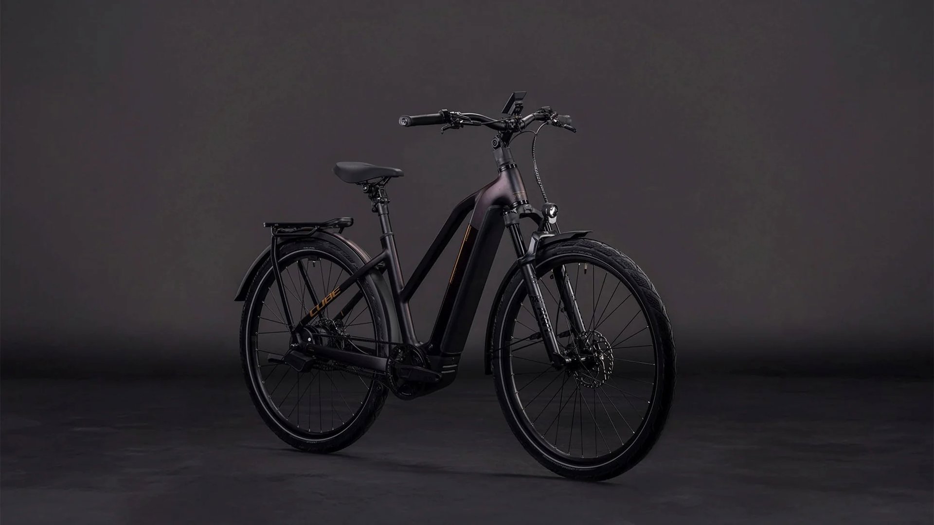 Kathmandu Hybrid Comfort SLX 800 mixed