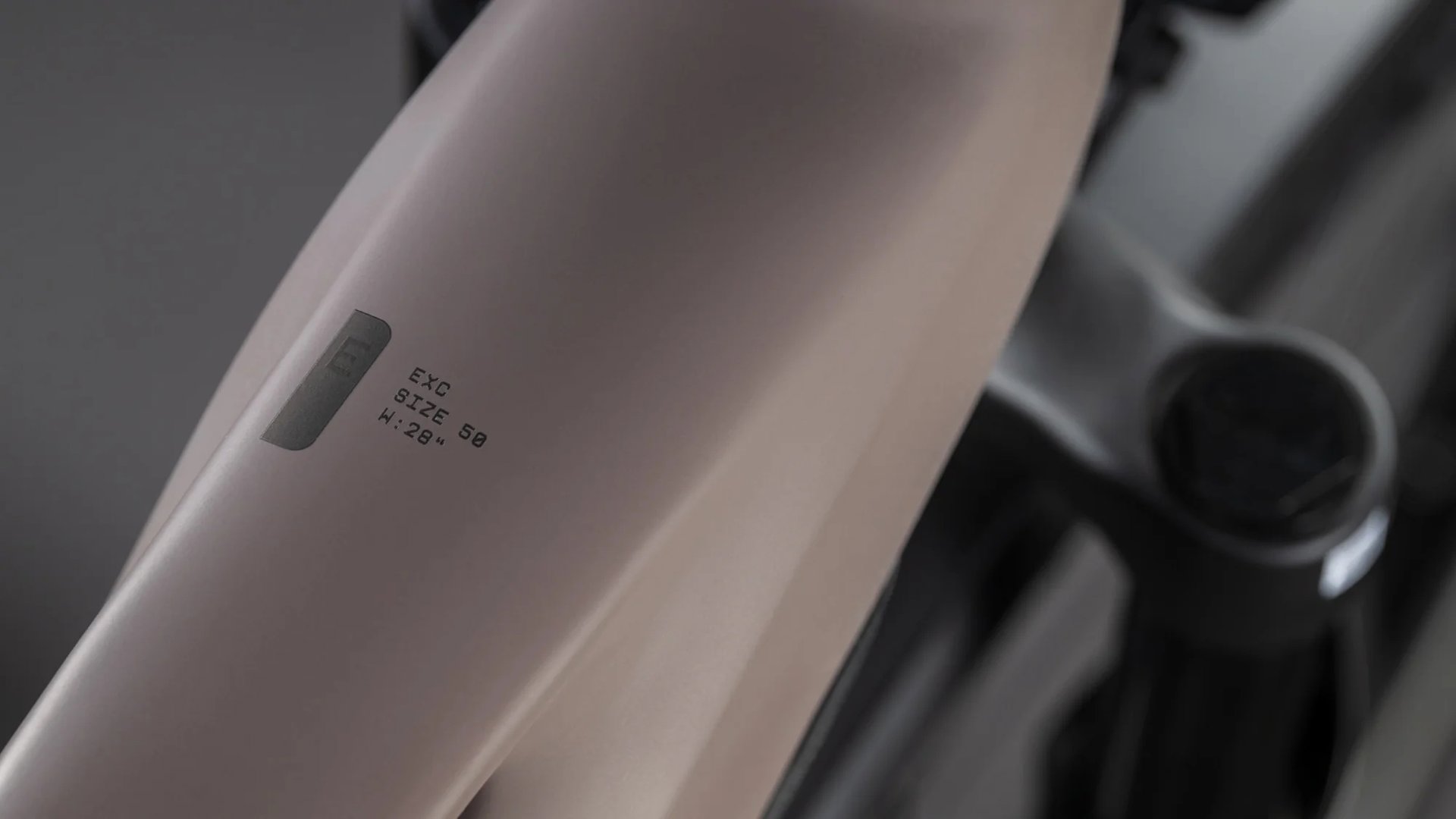 Kathmandu Hybrid EXC 800 mixed