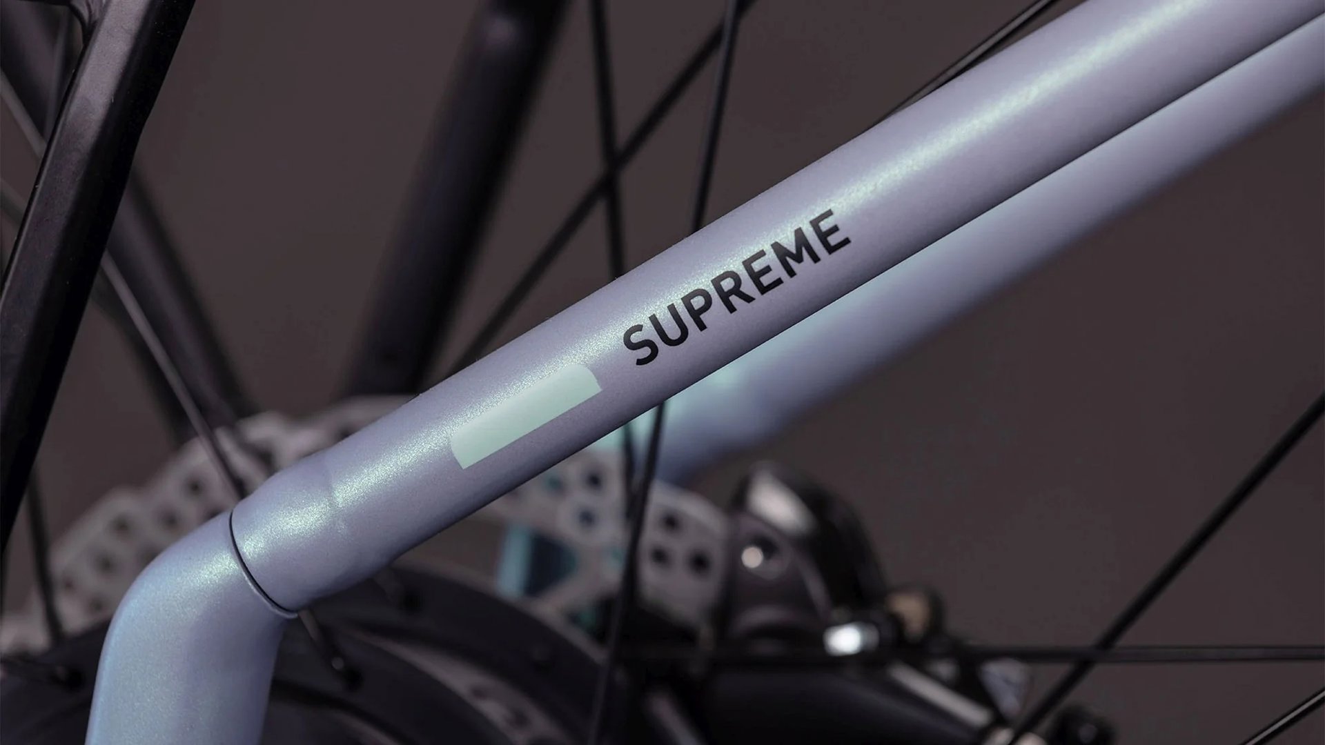 Supreme Hybrid Deluxe SLX 600 lage instap