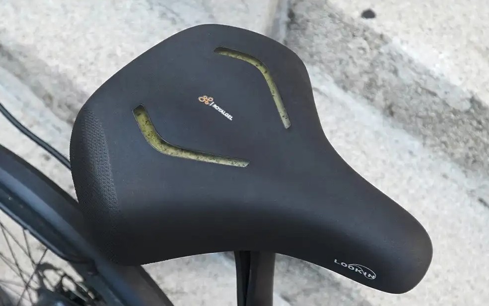 Lookin Evo Relaxed Stracciatella zadel