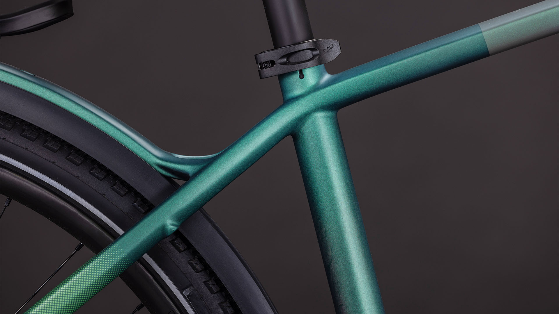 Kathmandu Hybrid C:62 SLT 400X hoge instap