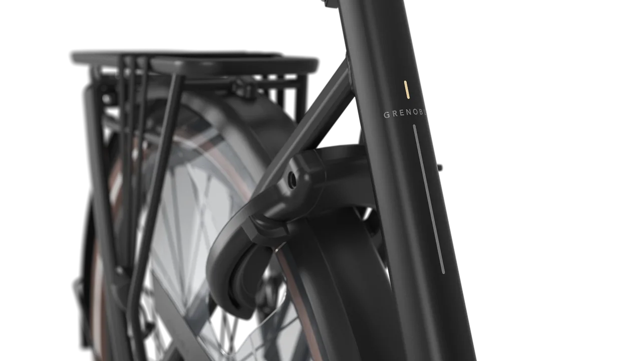 Grenoble C8+ HMB lage instap