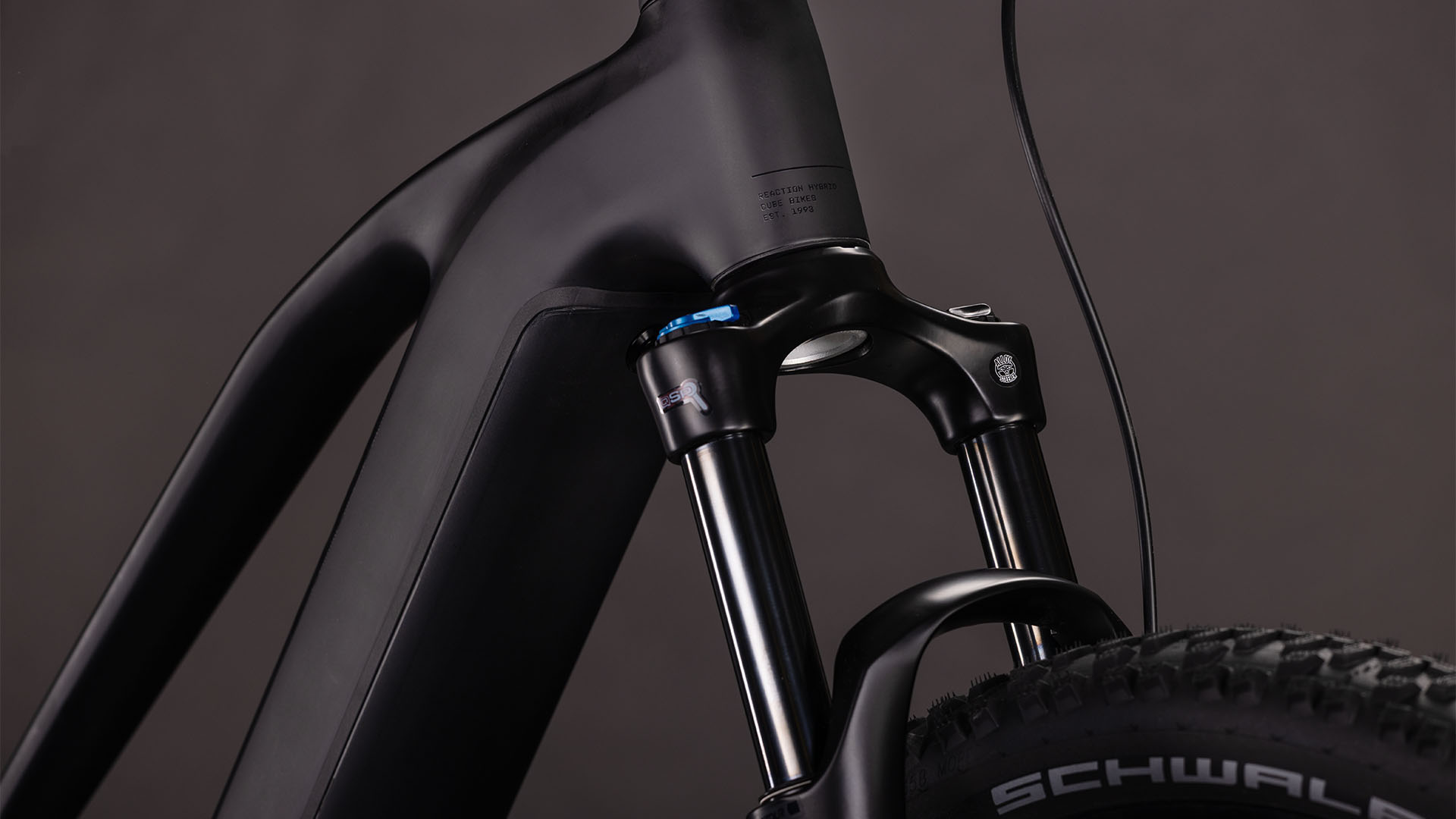 Reaction Hybrid Pro 800 mixed