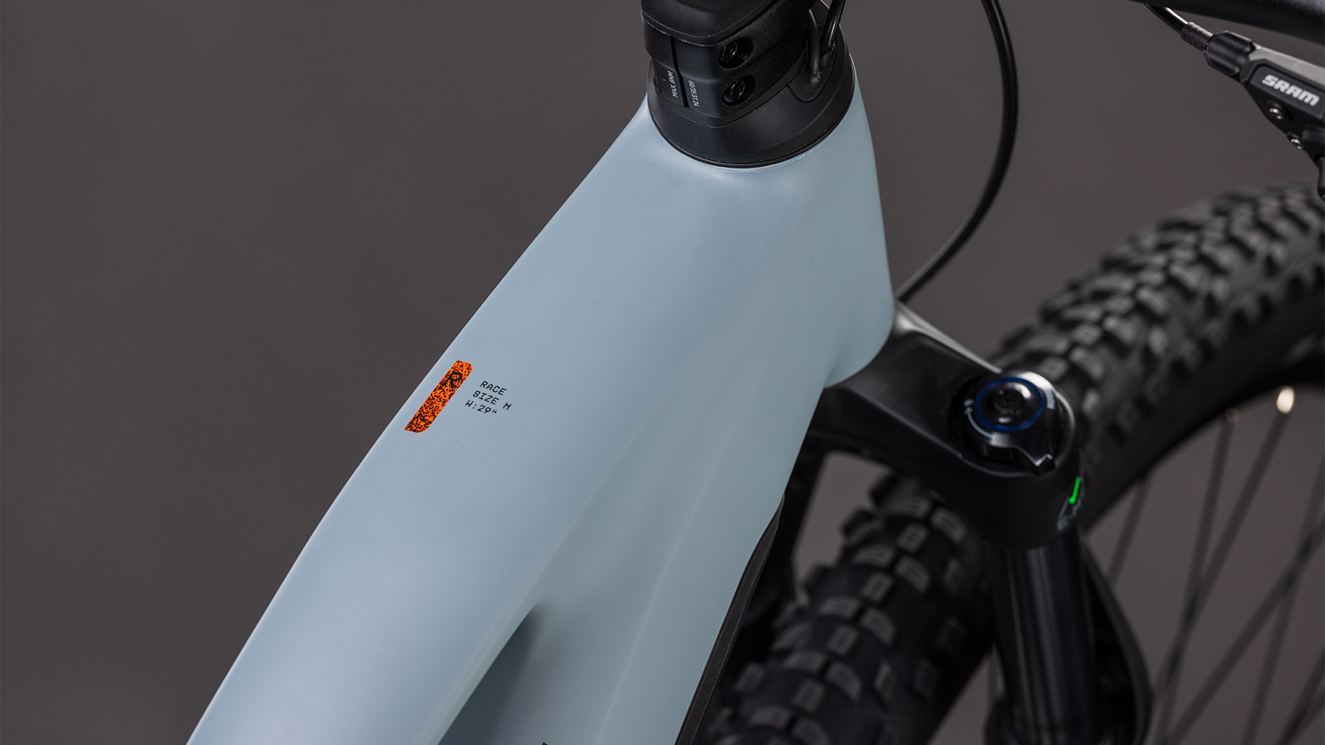 Reaction Hybrid Race 800 mixed