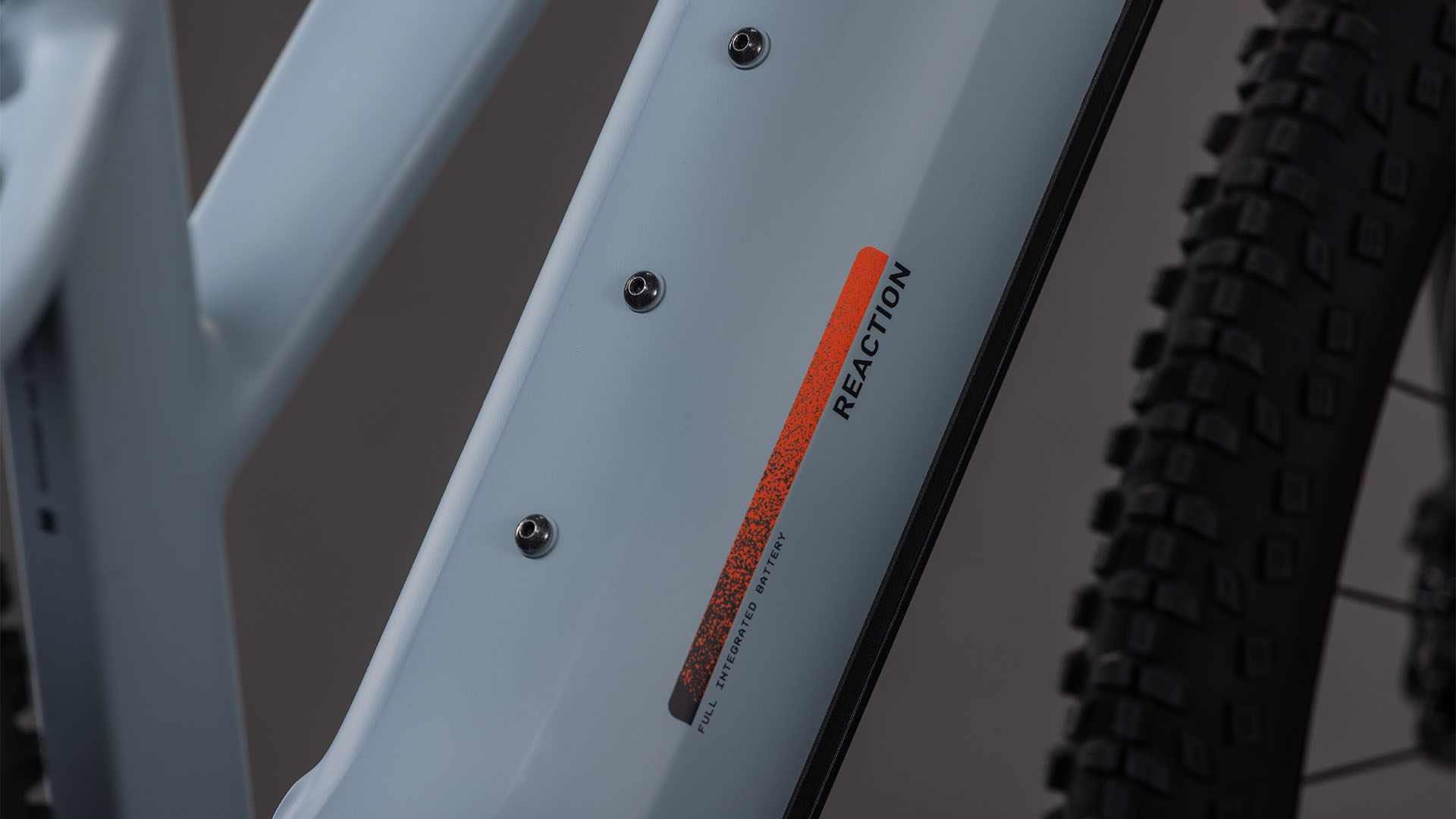 Reaction Hybrid Race 800 mixed