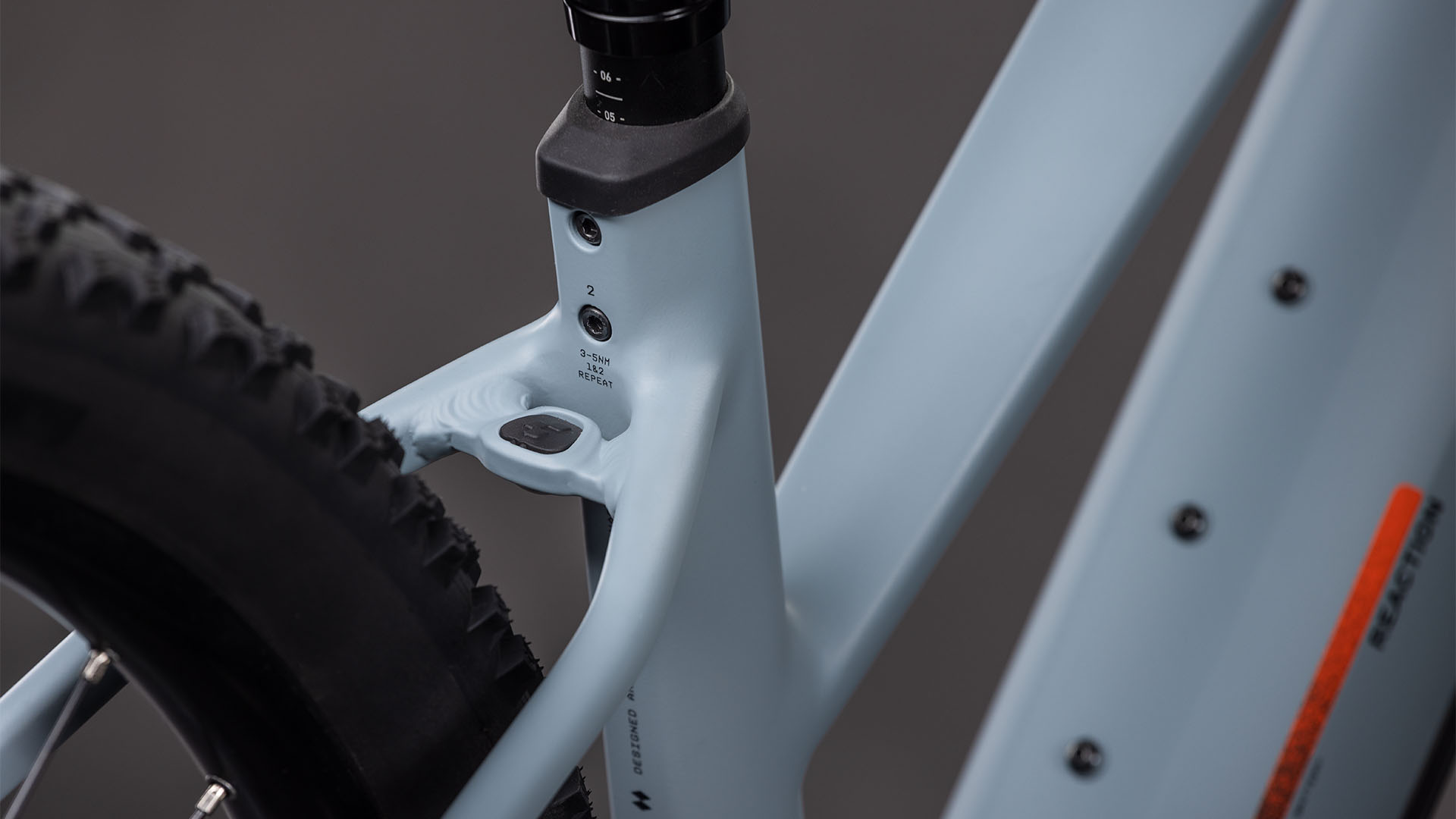 Reaction Hybrid Race 800 mixed