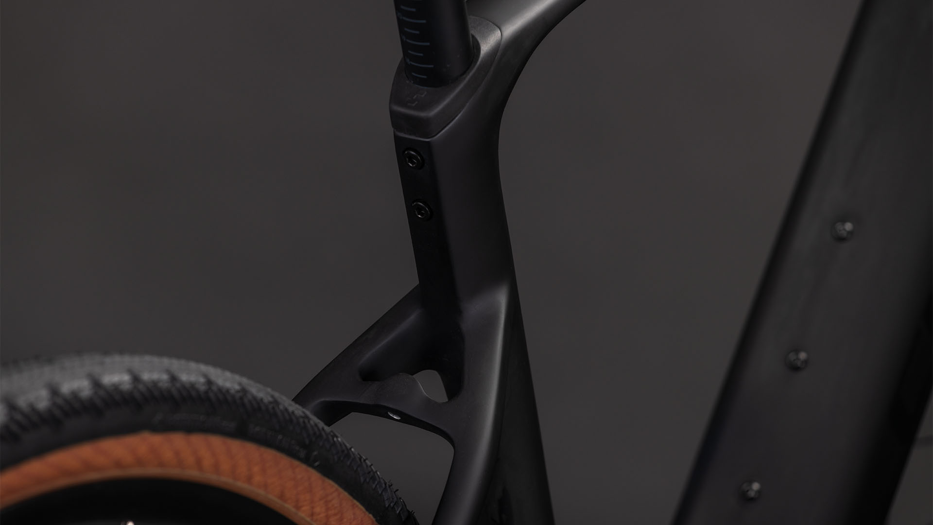 Nuroad Hybrid C:62 EXC 400X