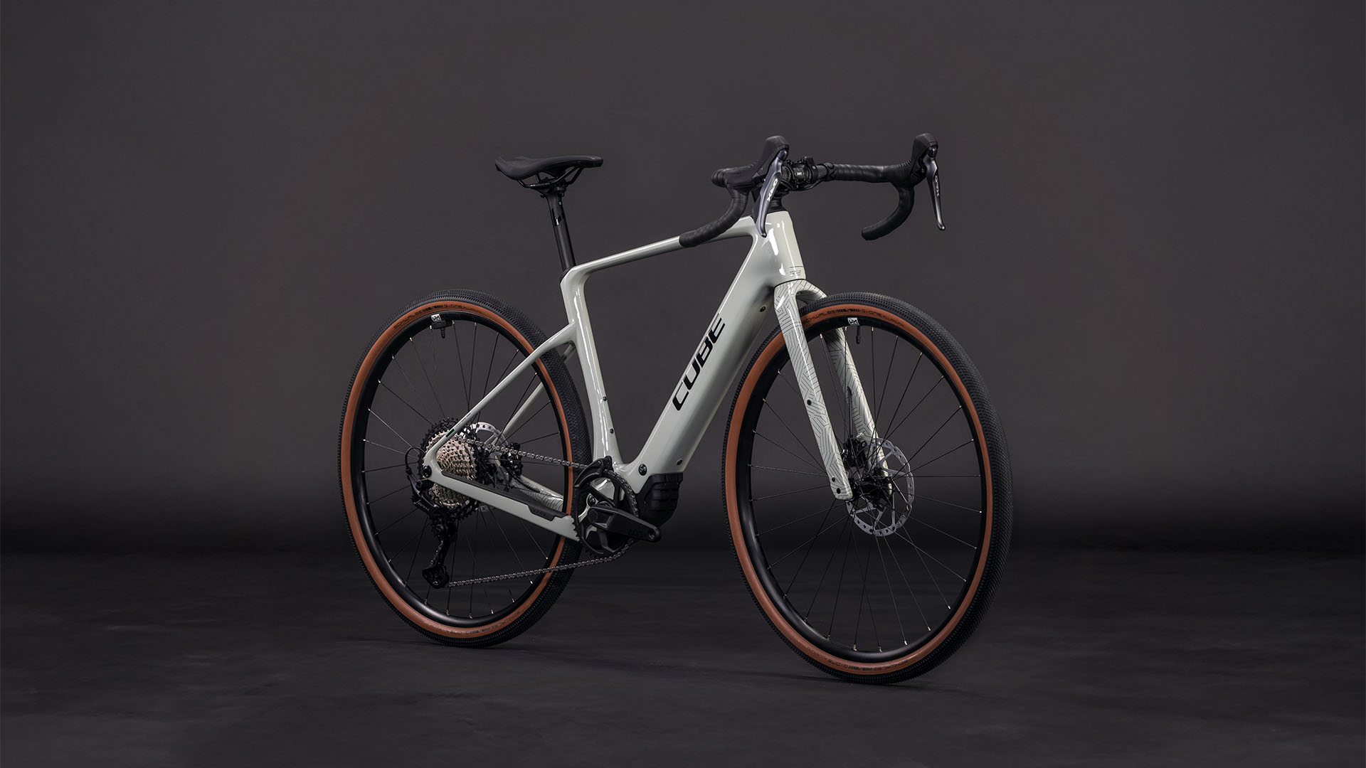 Nuroad Hybrid C:62 Race 400X hoge instap