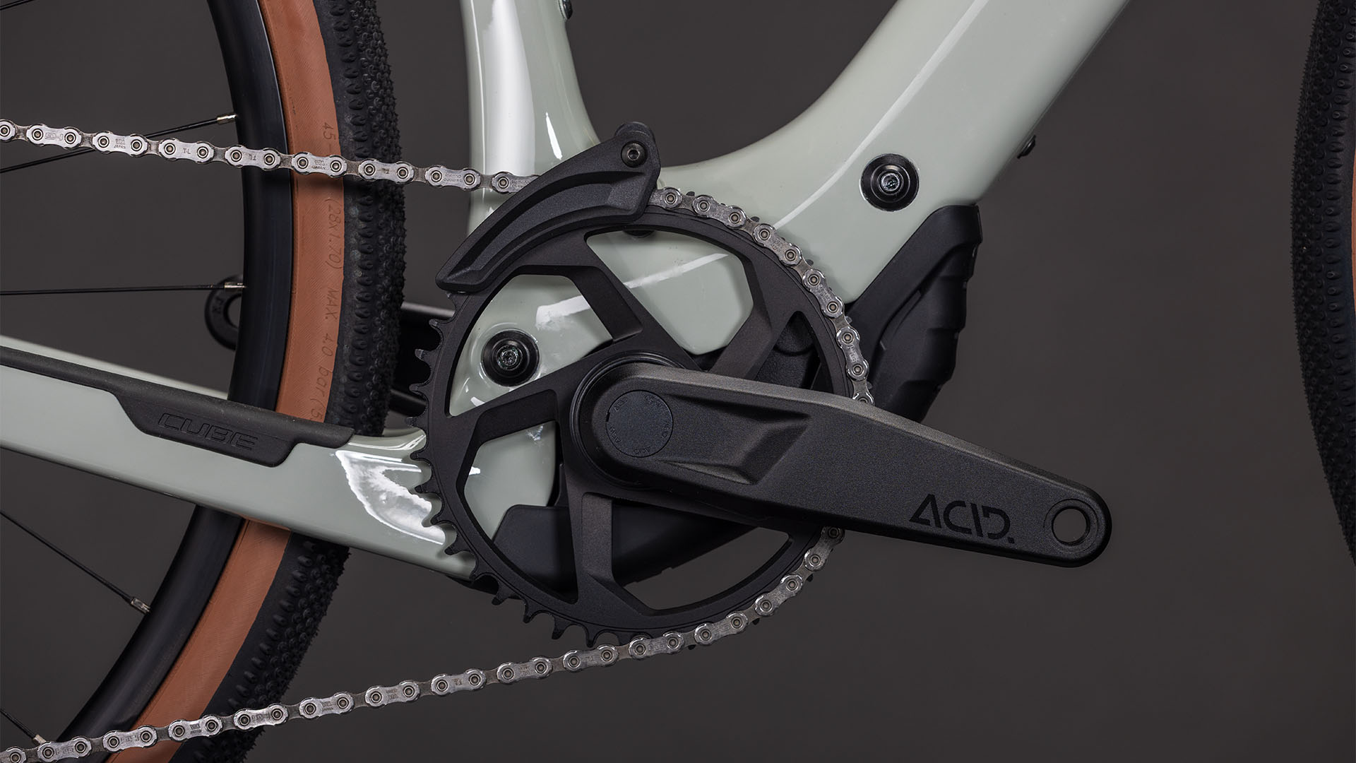 Nuroad Hybrid C:62 Race 400X hoge instap