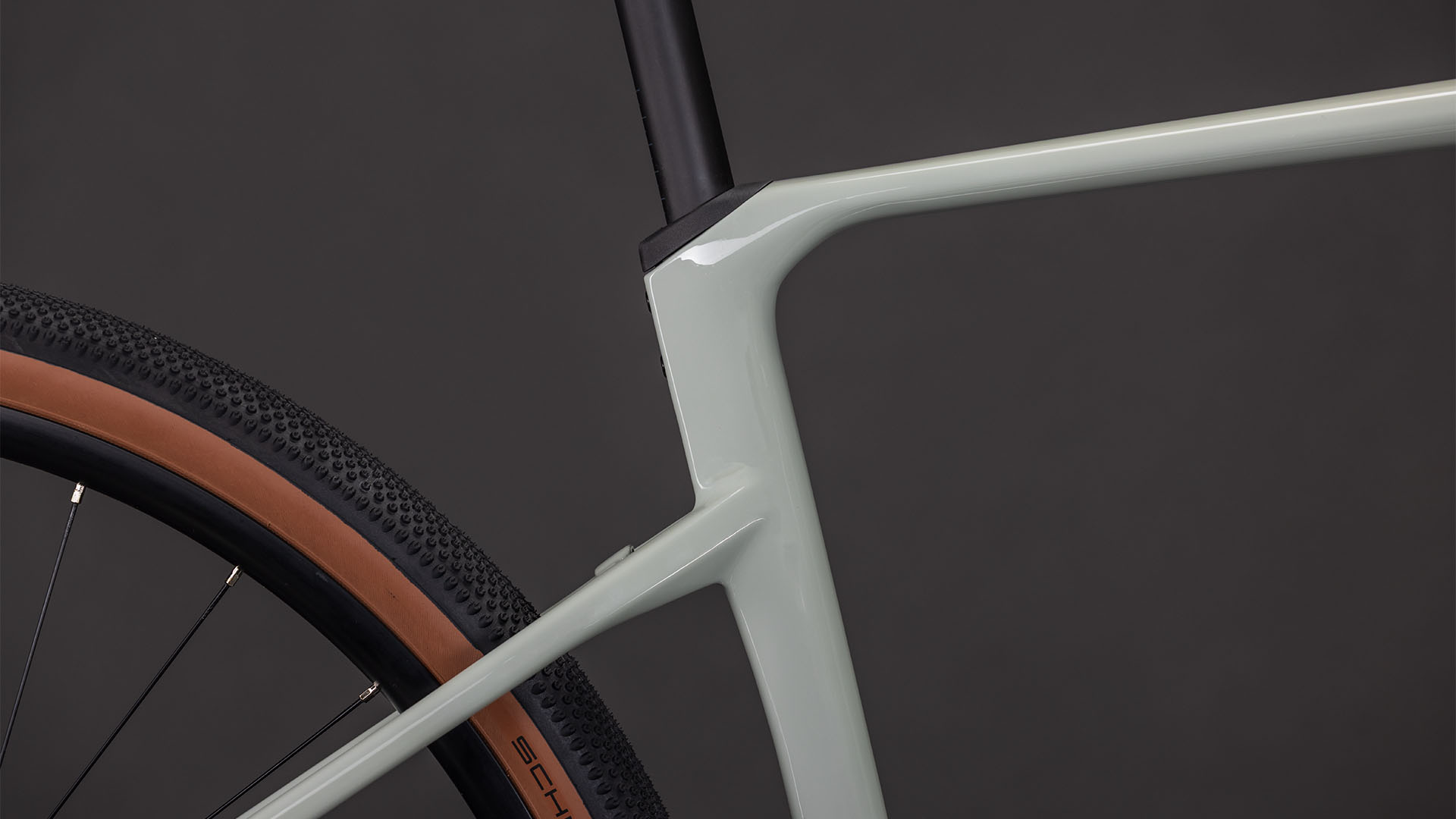 Nuroad Hybrid C:62 Race 400X hoge instap