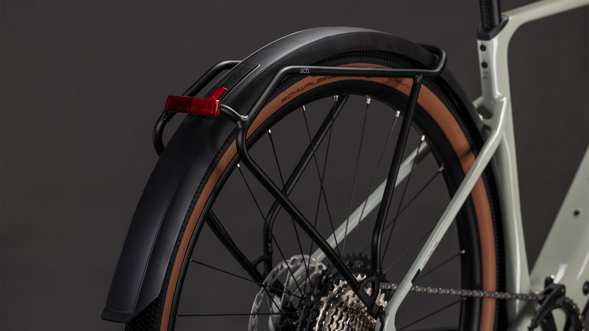 Nuroad Hybrid C:62 Race 400X FE hoge instap