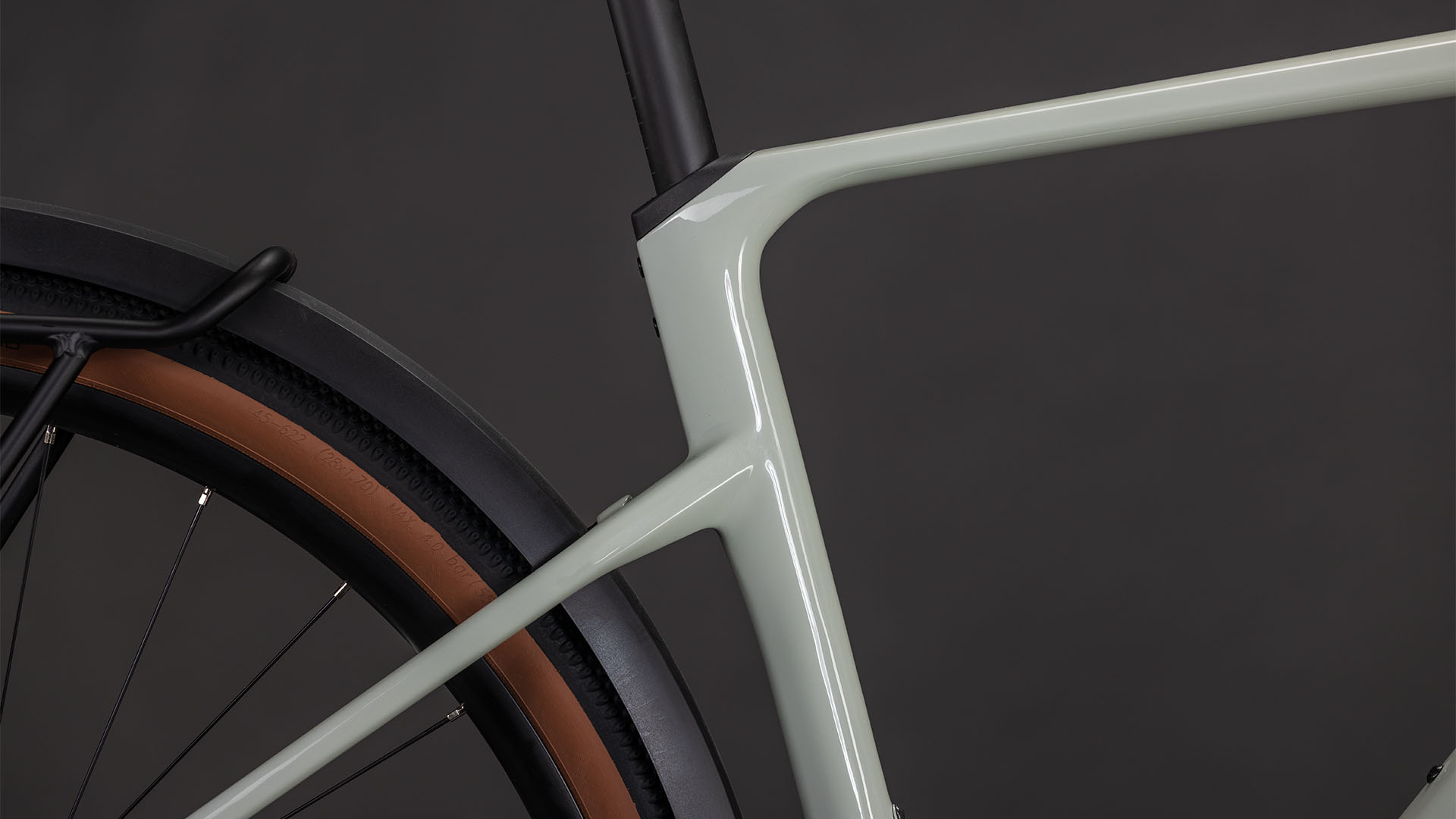 Nuroad Hybrid C:62 Race 400X FE hoge instap